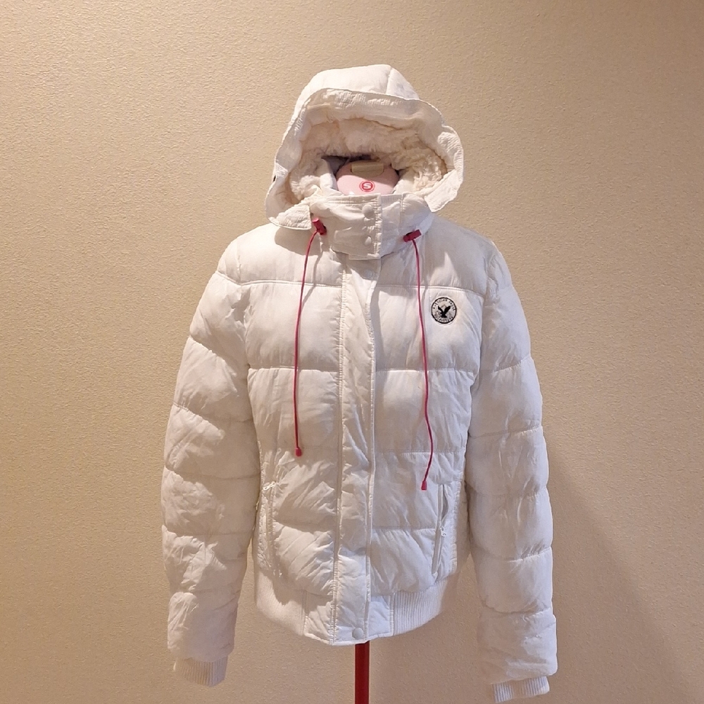 Y2K American Eagle Outfitters White Puffer Jacket with Pink Accents Size XL/TG